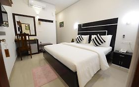 Diva Villa Airport Transit Hotel