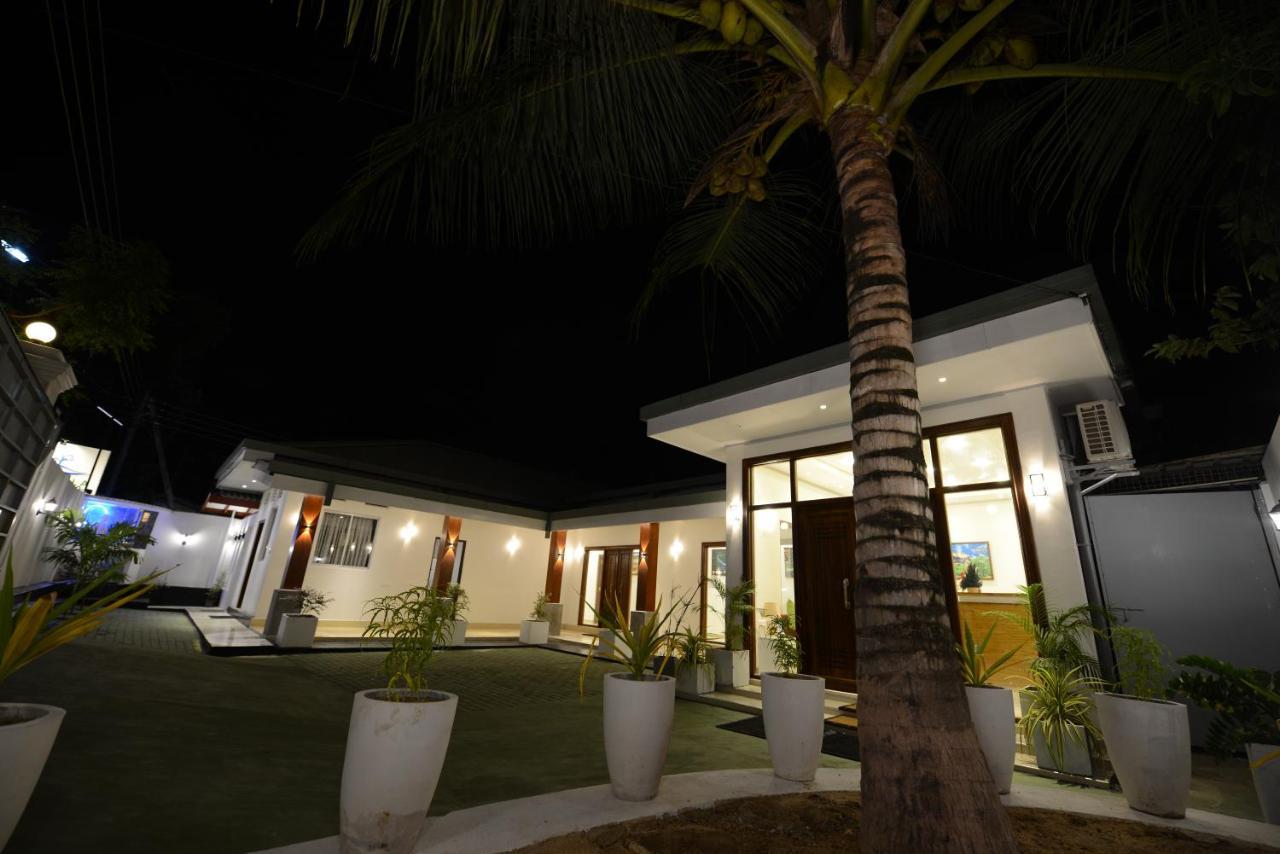 Diva Villa Airport Transit Hotel Katunayaka Exterior photo