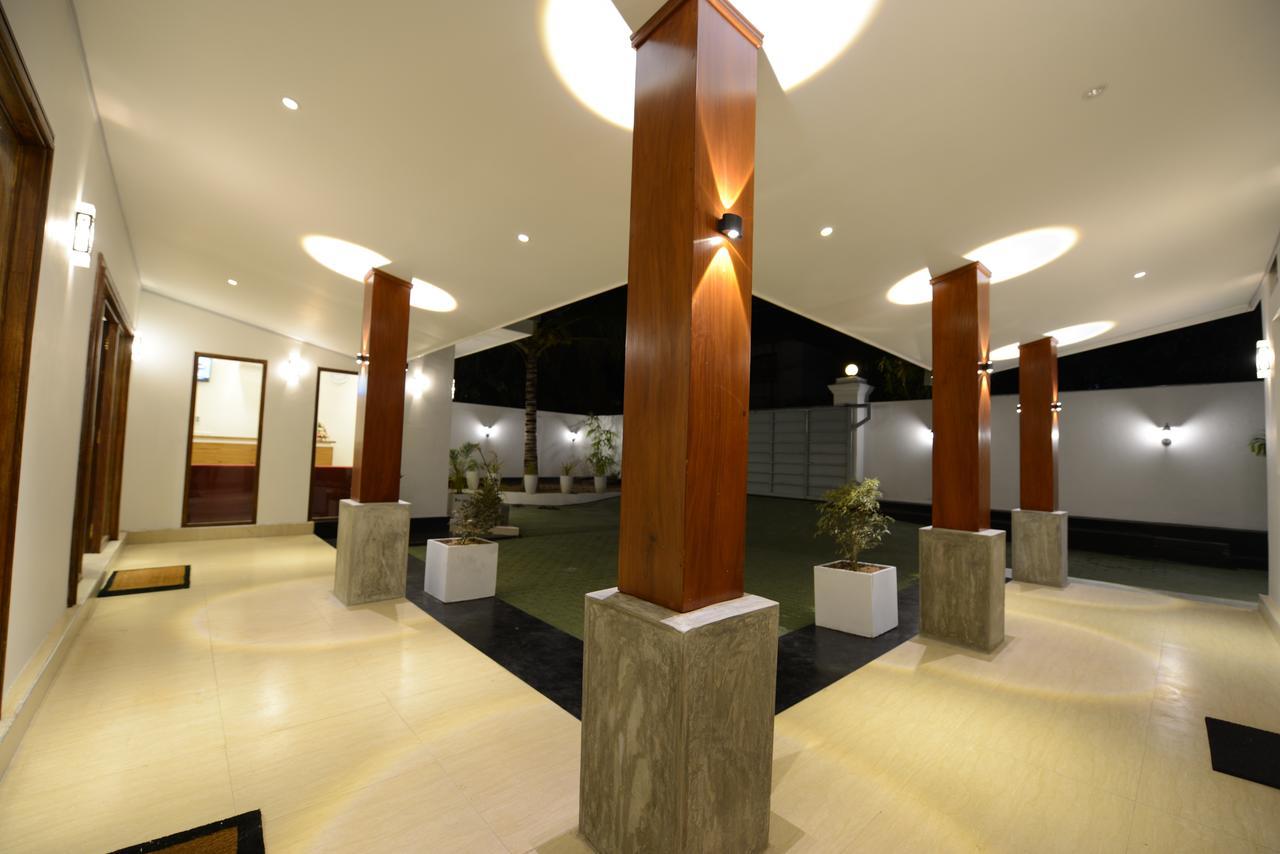Diva Villa Airport Transit Hotel Katunayaka Exterior photo