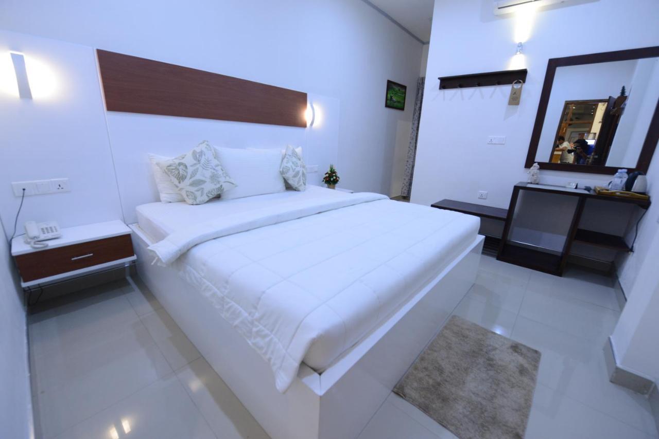 Diva Villa Airport Transit Hotel Katunayaka Exterior photo